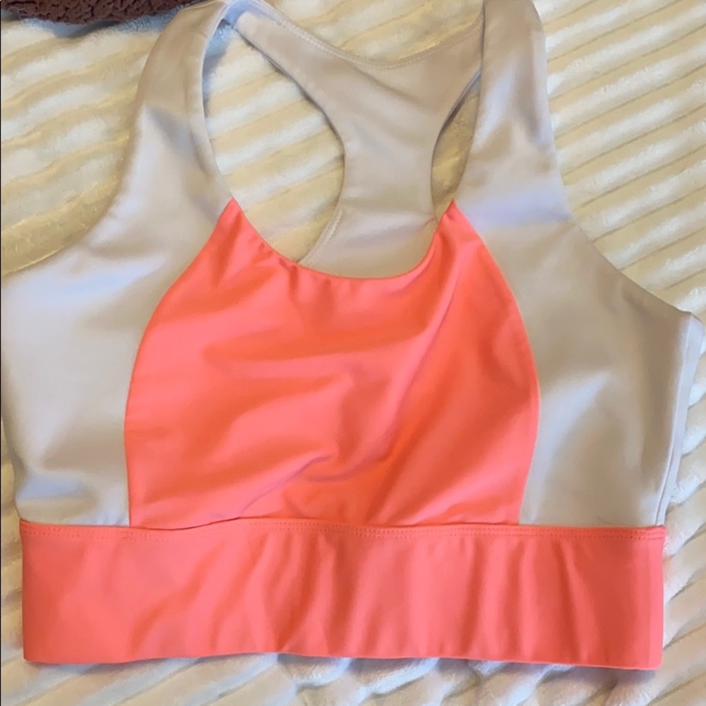 Fabletics medium impact sports bra